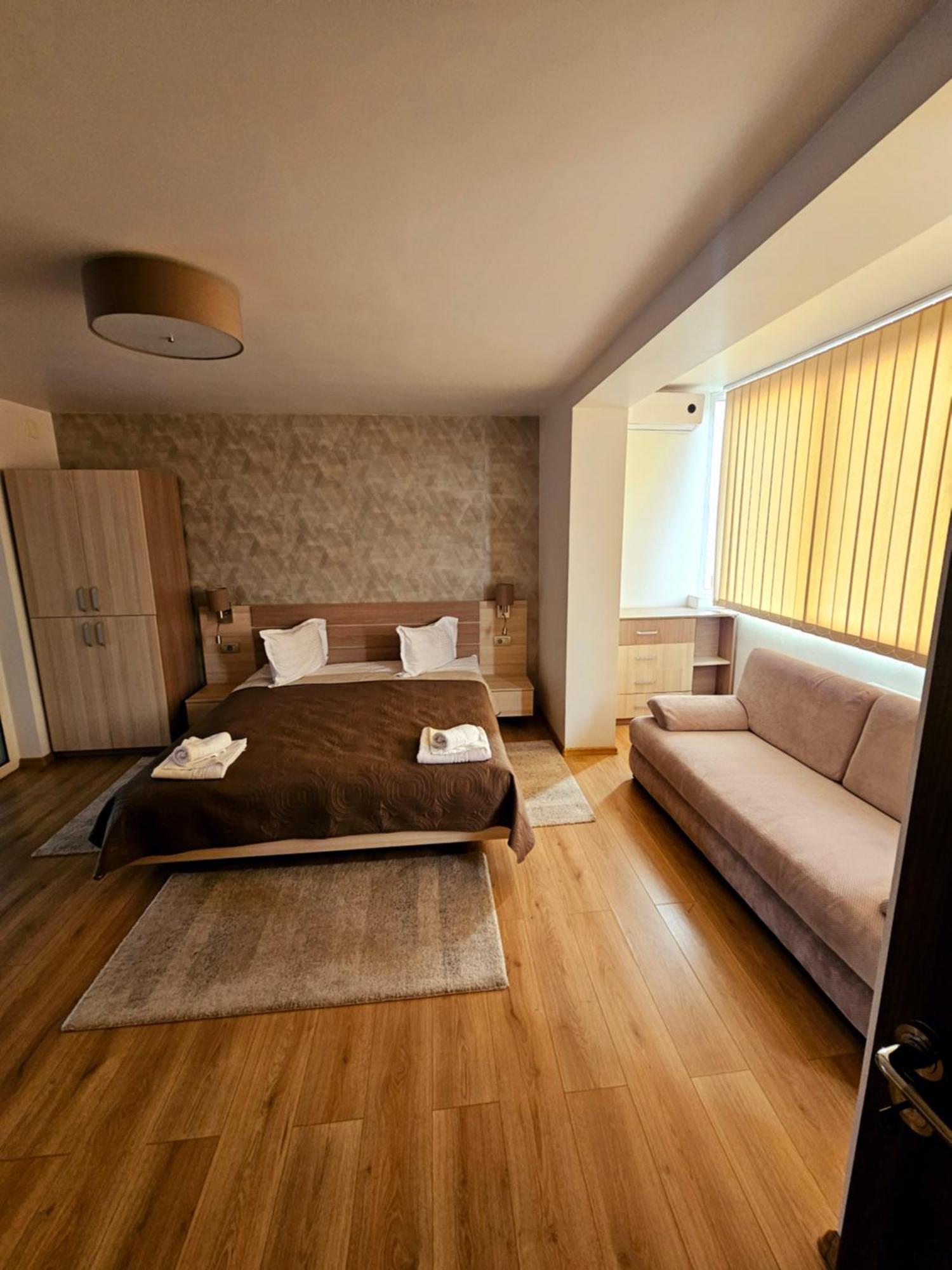 Cazare Apartamente Iris Баиле Феликс Экстерьер фото