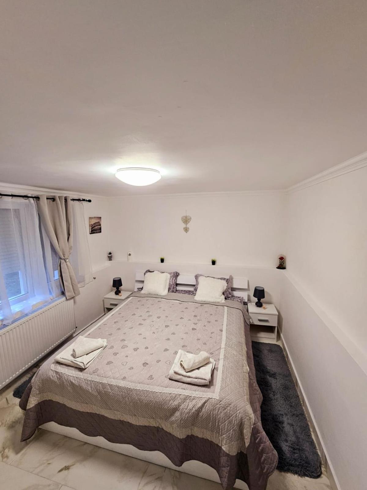 Cazare Apartamente Iris Баиле Феликс Экстерьер фото