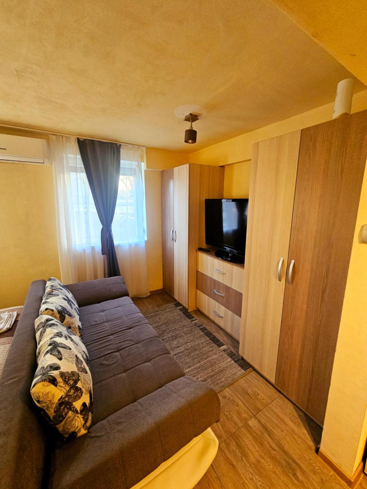 Cazare Apartamente Iris Баиле Феликс Экстерьер фото