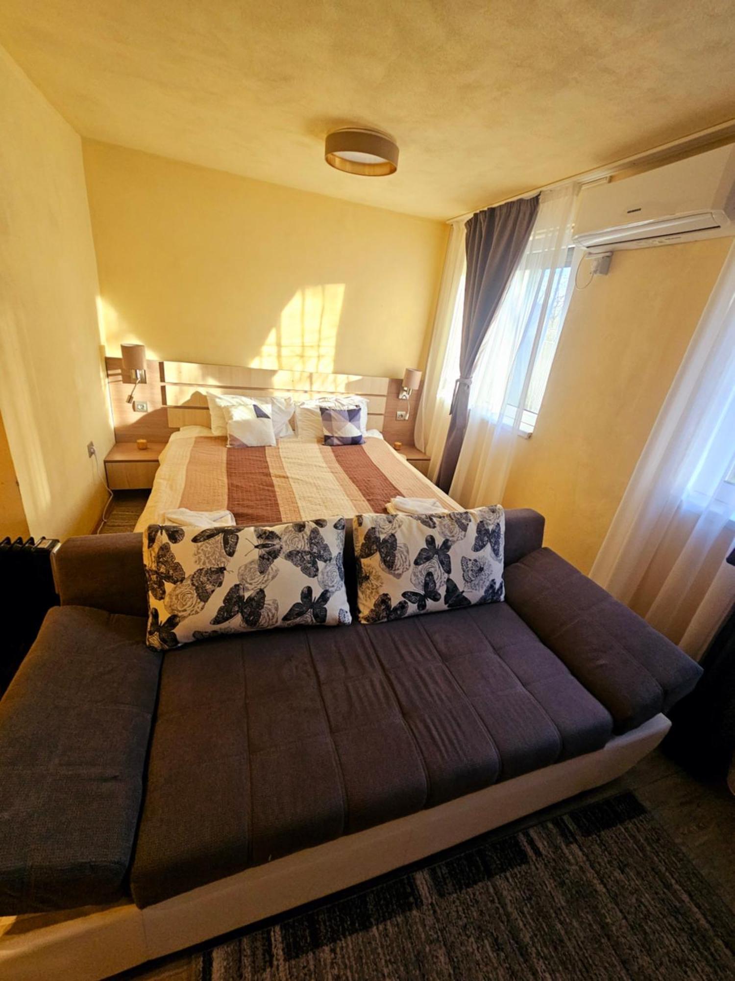 Cazare Apartamente Iris Баиле Феликс Экстерьер фото