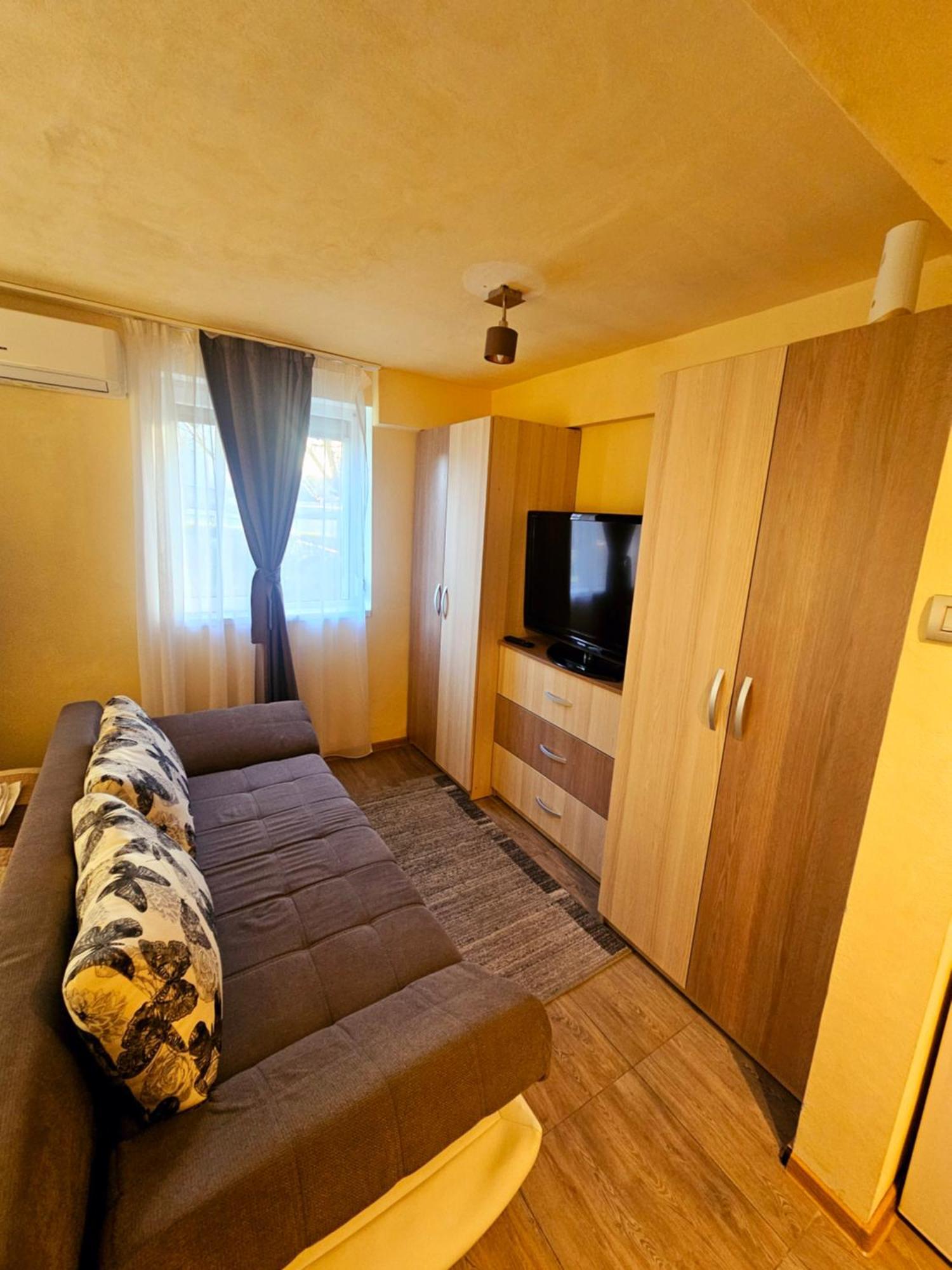 Cazare Apartamente Iris Баиле Феликс Экстерьер фото