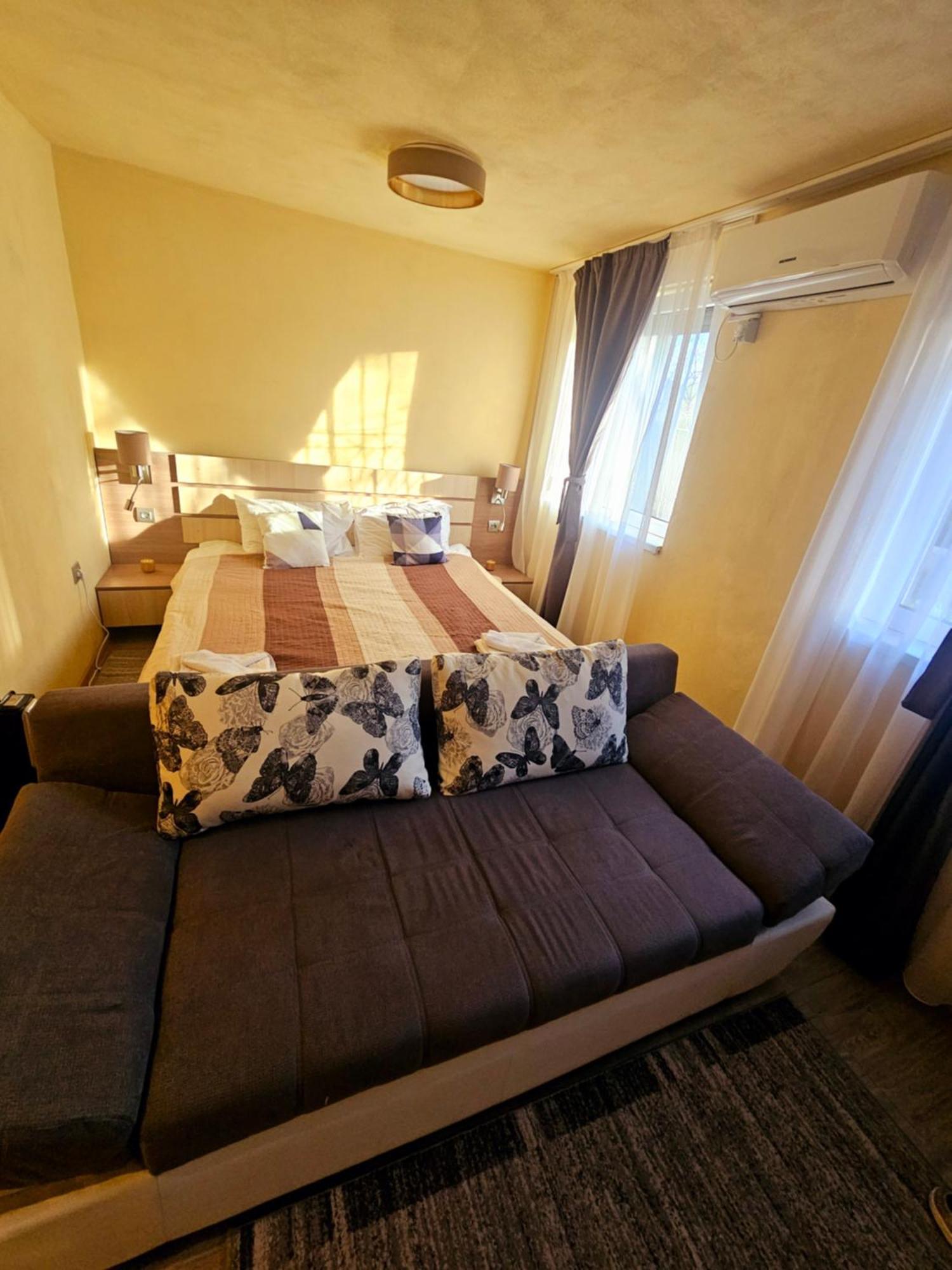 Cazare Apartamente Iris Баиле Феликс Экстерьер фото